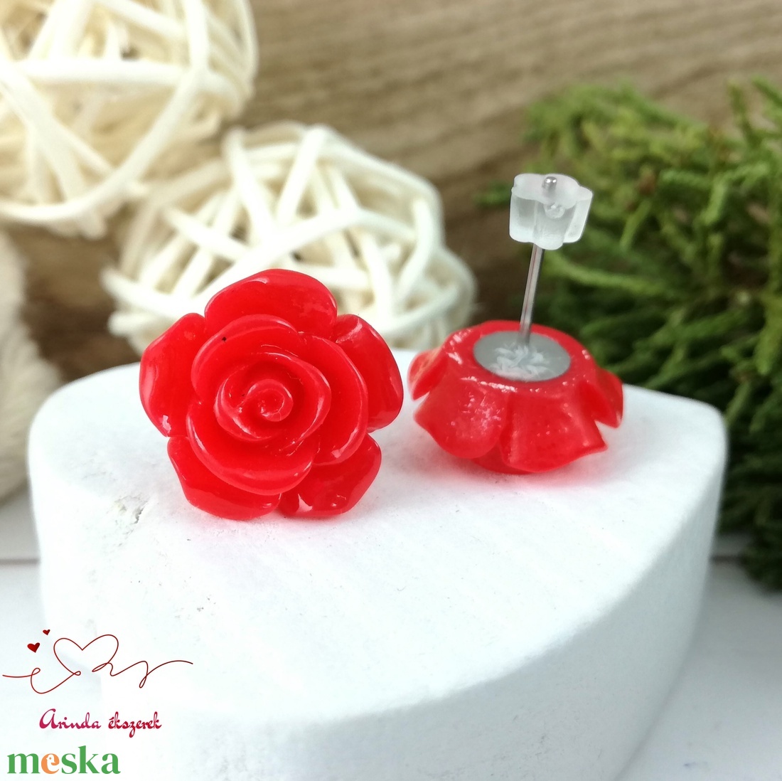 14 mm piros rózsa bedugós fülbevaló � nemesacél alapú romantikus virág ékszer, ajándék nőknek - ékszer - fülbevaló - pötty fülbevaló - Meska.hu