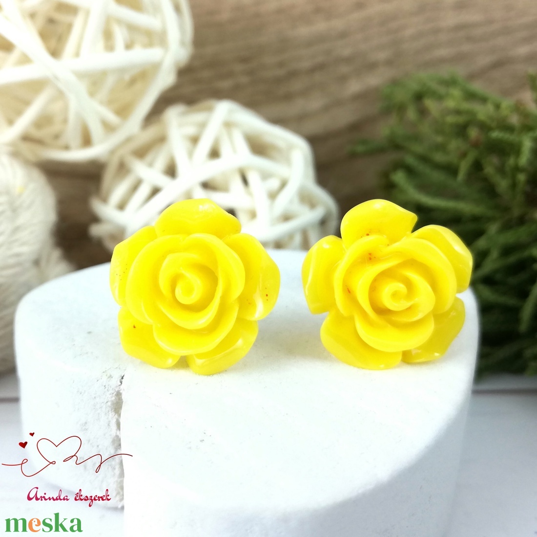 14 mm sárga rózsa bedugós fülbevaló � nemesacél alapú romantikus virág ékszer, ajándék nőknek - ékszer - fülbevaló - pötty fülbevaló - Meska.hu