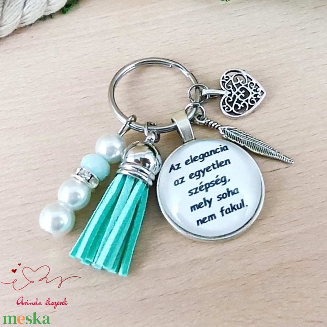 Az elegancia az egyetlen szépség, mely soha nem fakul idézetes kulcstartó � elegáns ajándék nőknek - táska & tok - kulcstartó & táskadísz - kulcstartó - Meska.hu