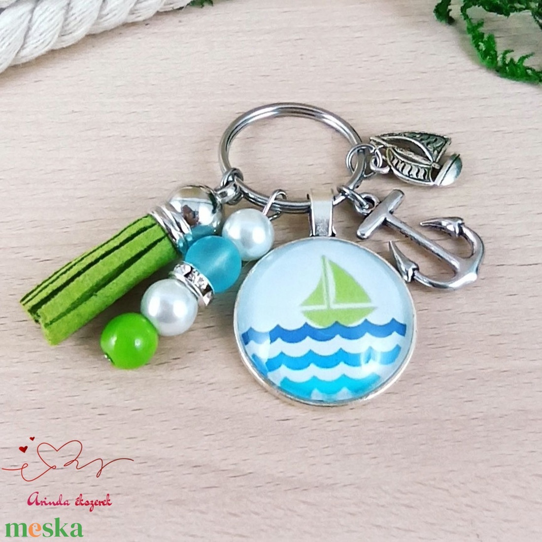 Vitorlás hajó mintás üveglencsés kulcstartó zöld bojttal � tengerész ajándék - táska & tok - kulcstartó & táskadísz - kulcstartó - Meska.hu