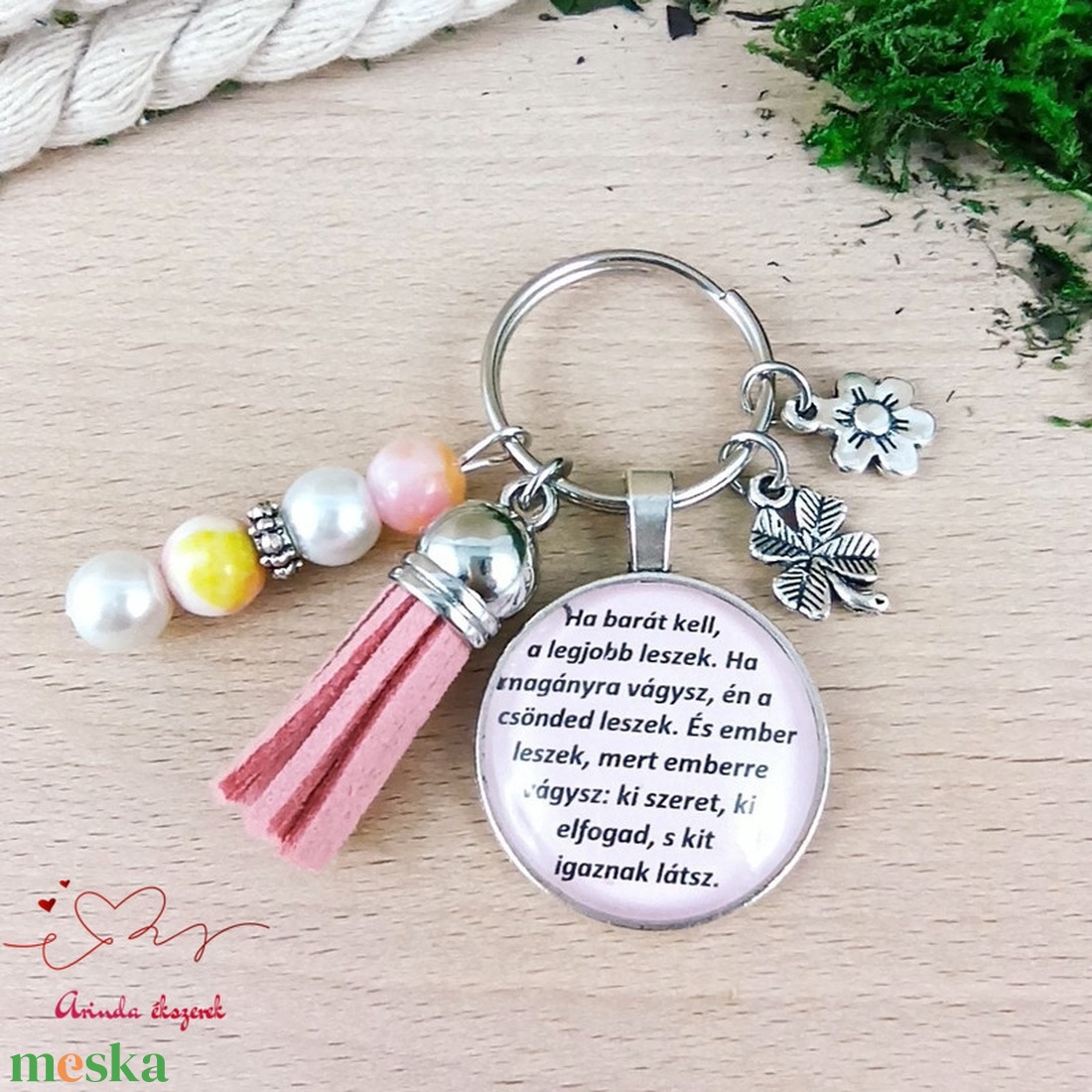 Barátság idézetes üveglencsés kulcstartó rózsaszín bojttal � barátnő ajándék - táska & tok - kulcstartó & táskadísz - kulcstartó - Meska.hu