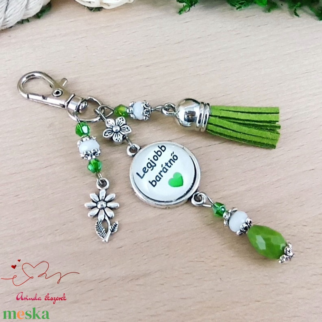Legjobb barátnő üveglencsés kulcstartó zöld bojttal � szívhez szóló ajándék barátnőnek - táska & tok - kulcstartó & táskadísz - kulcstartó - Meska.hu
