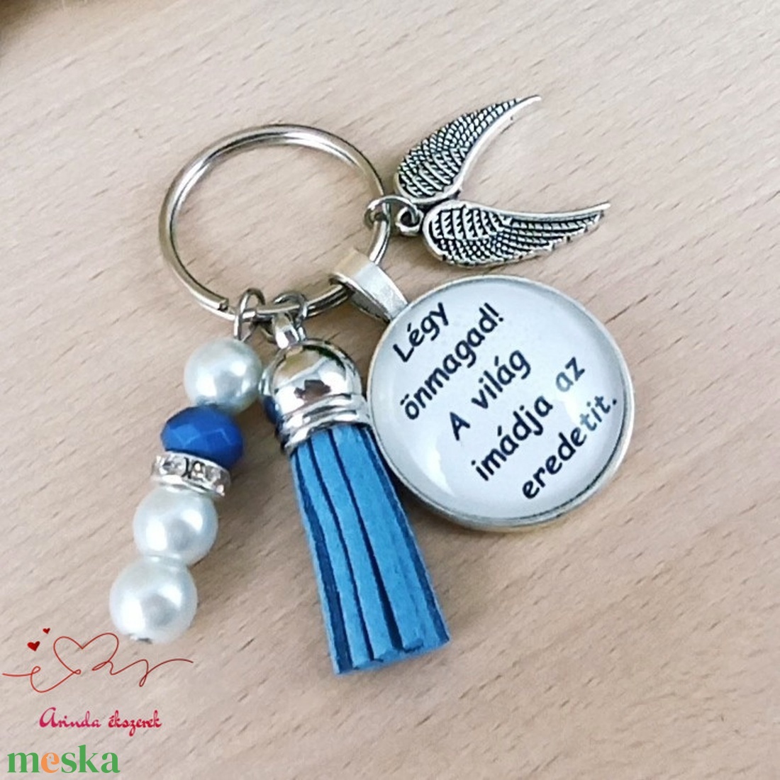 Légy önmagad! motivációs üveglencsés kulcstartó kék bojttal � inspiráló ajándék nőknek - táska & tok - kulcstartó & táskadísz - kulcstartó - Meska.hu