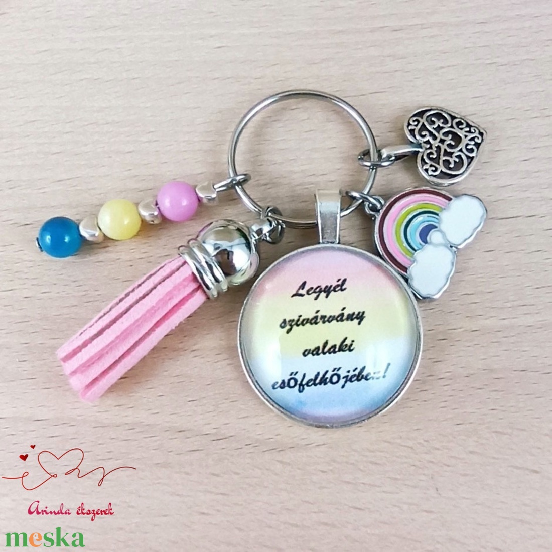 Legyél szivárvány valaki esőfelhőjében motivációs kulcstartó rózsaszín bojttal � inspiráló ajándék - táska & tok - kulcstartó & táskadísz - kulcstartó - Meska.hu