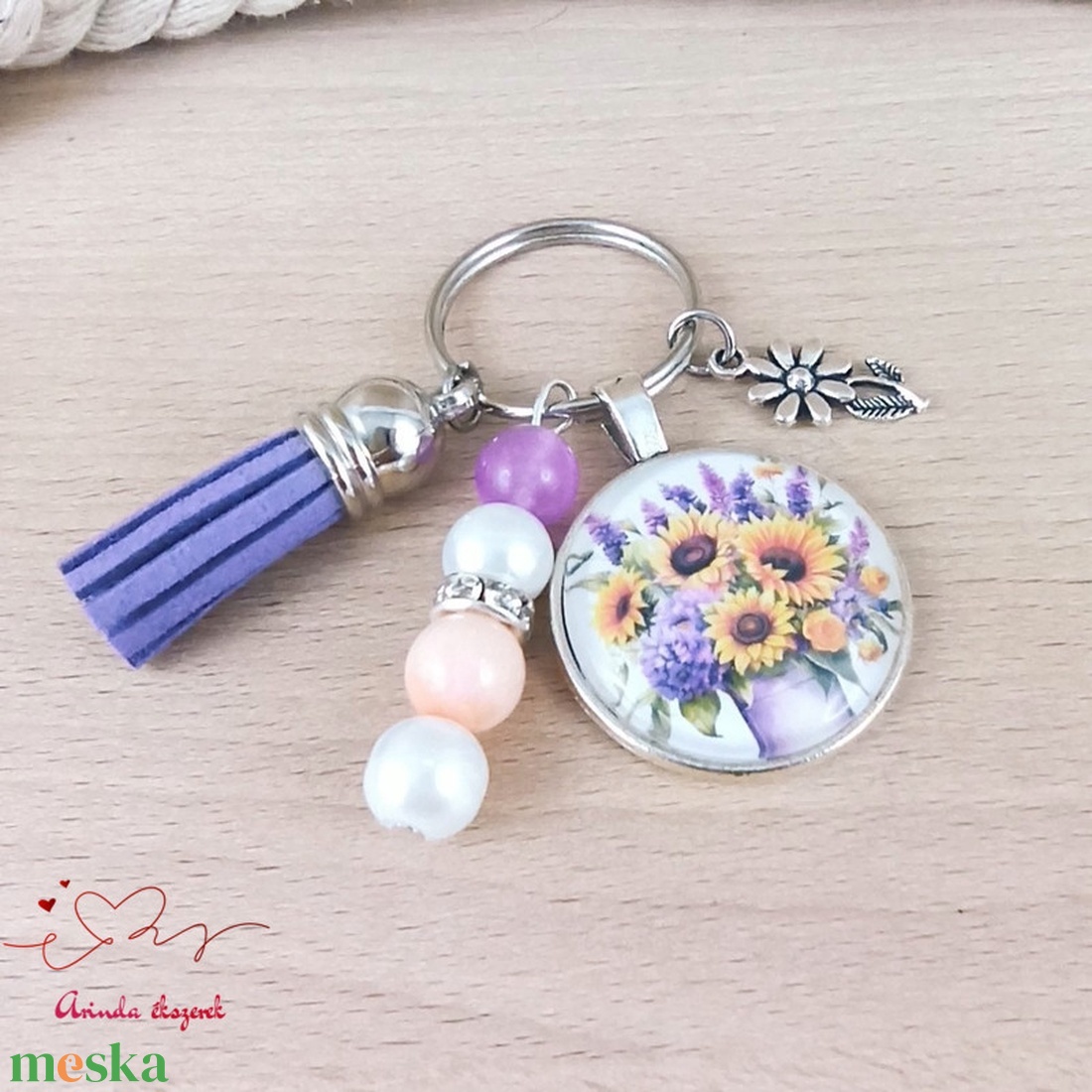 Napraforgós levendulás üveglencsés kulcstartó lila bojttal � nyári ajándék nőknek - táska & tok - kulcstartó & táskadísz - kulcstartó - Meska.hu