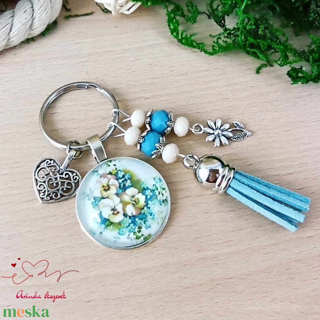 Nefelejcs virágmintás üveglencsés kulcstartó kék bojttal � szívhez szóló ajándék nőknek - táska & tok - kulcstartó & táskadísz - kulcstartó - Meska.hu