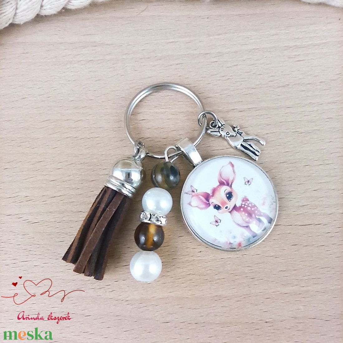 Cuki őzikés üveglencsés kulcstartó barna bojttal � kedves ajándék kislányoknak - táska & tok - kulcstartó & táskadísz - kulcstartó - Meska.hu
