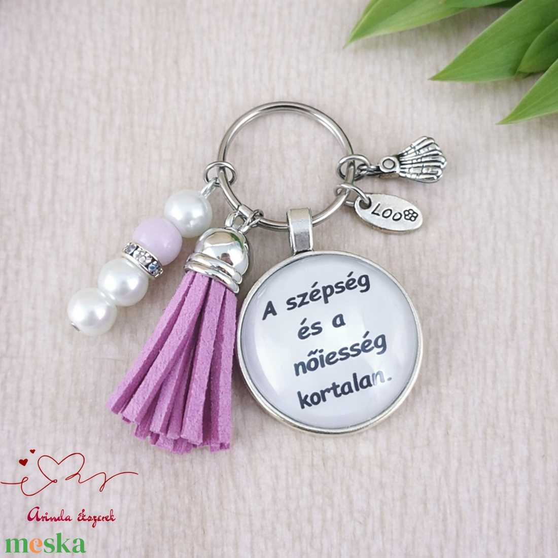 A szépség és a nőiesség kortalan idézetes kulcstartó � nőnapi, anyák napi ajándék nőknek - táska & tok - kulcstartó & táskadísz - kulcstartó - Meska.hu