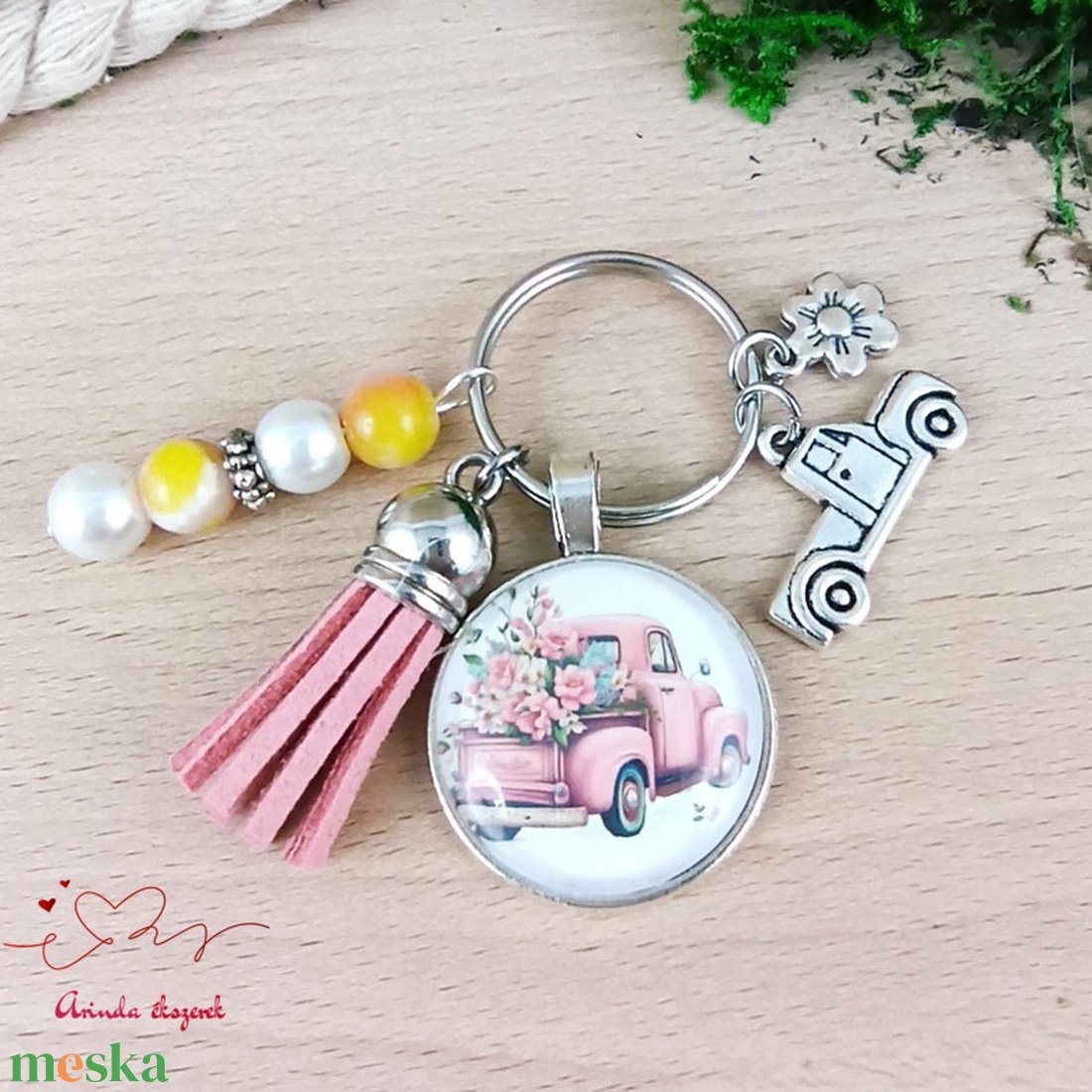 Romantikus rózsaszín autós üveglencsés kulcstartó rózsaszín bojttal � romantikus ajándék nőknek - táska & tok - kulcstartó & táskadísz - kulcstartó - Meska.hu