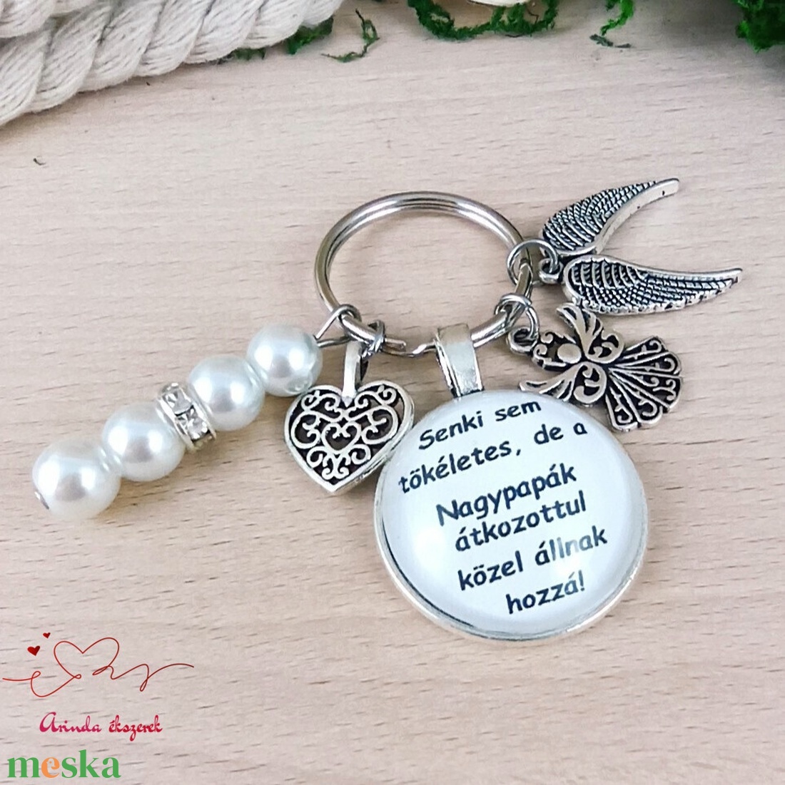 Senki sem tökéletes, de a Nagypapák idézetes üveglencsés kulcstartó � ajándék papának - táska & tok - kulcstartó & táskadísz - kulcstartó - Meska.hu