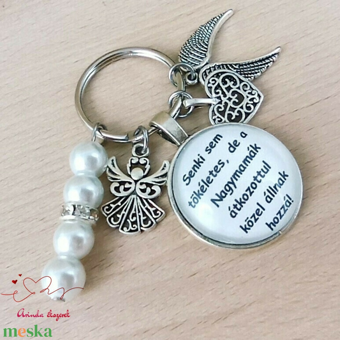 Senki sem tökéletes, de a Nagymamák idézetes üveglencsés kulcstartó � ajándék papának - táska & tok - kulcstartó & táskadísz - kulcstartó - Meska.hu