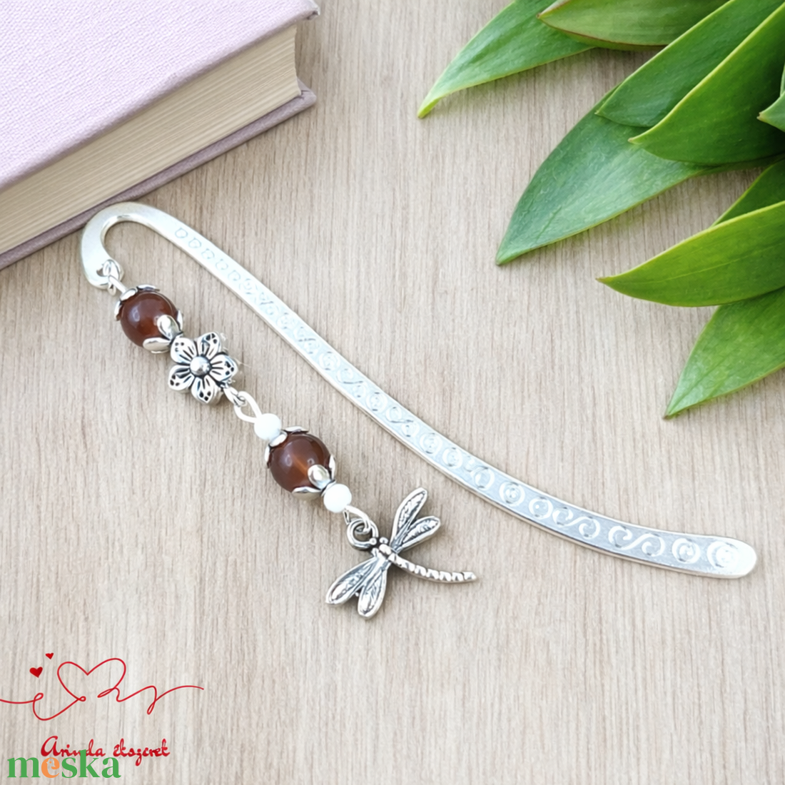 Szitakötő charm könyvjelző óvónéninek évzáróra � barna gyöngyökkel - könyv & zene - könyvjelző - Meska.hu