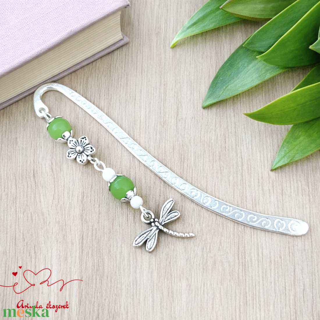 Szitakötő charm könyvjelző óvónéninek évzáróra � zöld gyöngyökkel - könyv & zene - könyvjelző - Meska.hu