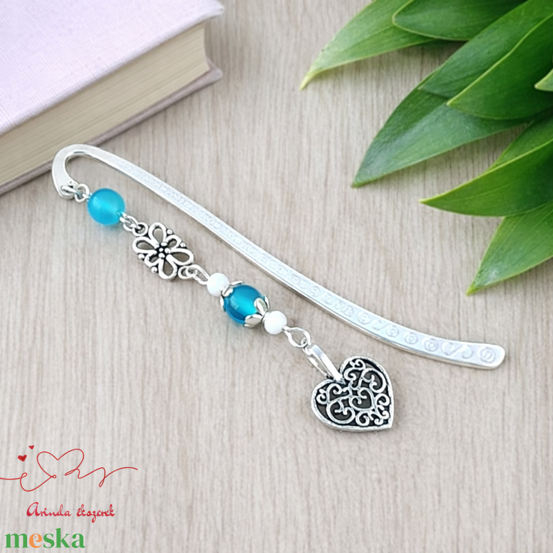 Szív charm könyvjelző pedagógusnapra � világoskék gyöngyökkel - könyv & zene - könyvjelző - Meska.hu