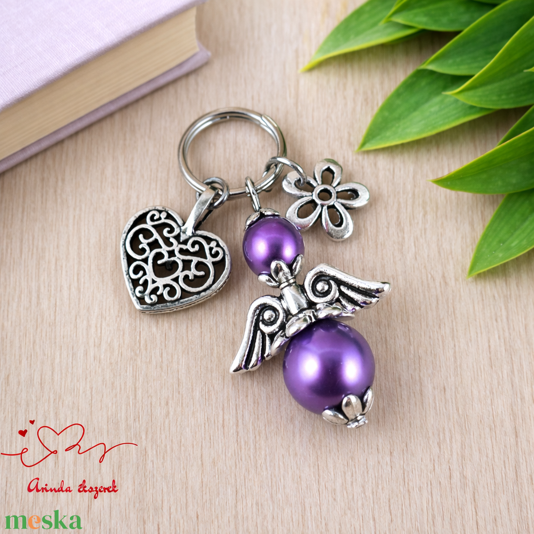 Lila angyalkás kulcstartó - pedagógusnapi ajándék tanárnak, óvónéninek, dadusnak - táska & tok - kulcstartó & táskadísz - kulcstartó - Meska.hu