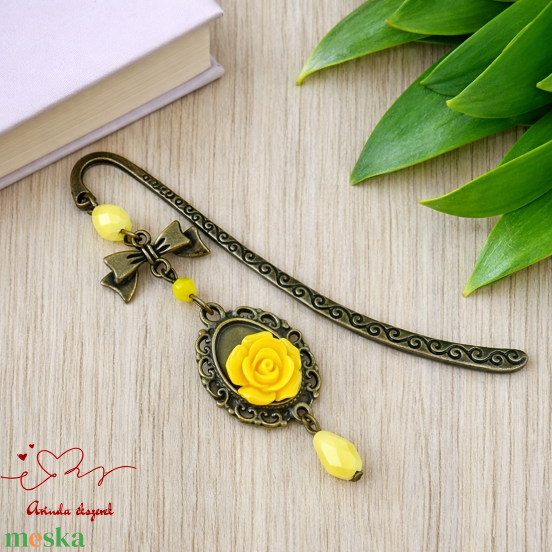 Sárga rózsás könyvjelző - Anyák napi apró figyelmesség #42 - könyv & zene - könyvjelző - Meska.hu
