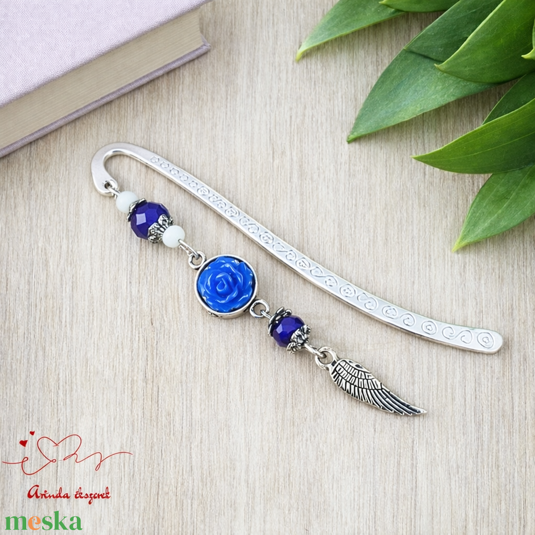 Sötétkék rózsás könyvjelző - Anyák napi apró figyelmesség #77 - könyv & zene - könyvjelző - Meska.hu