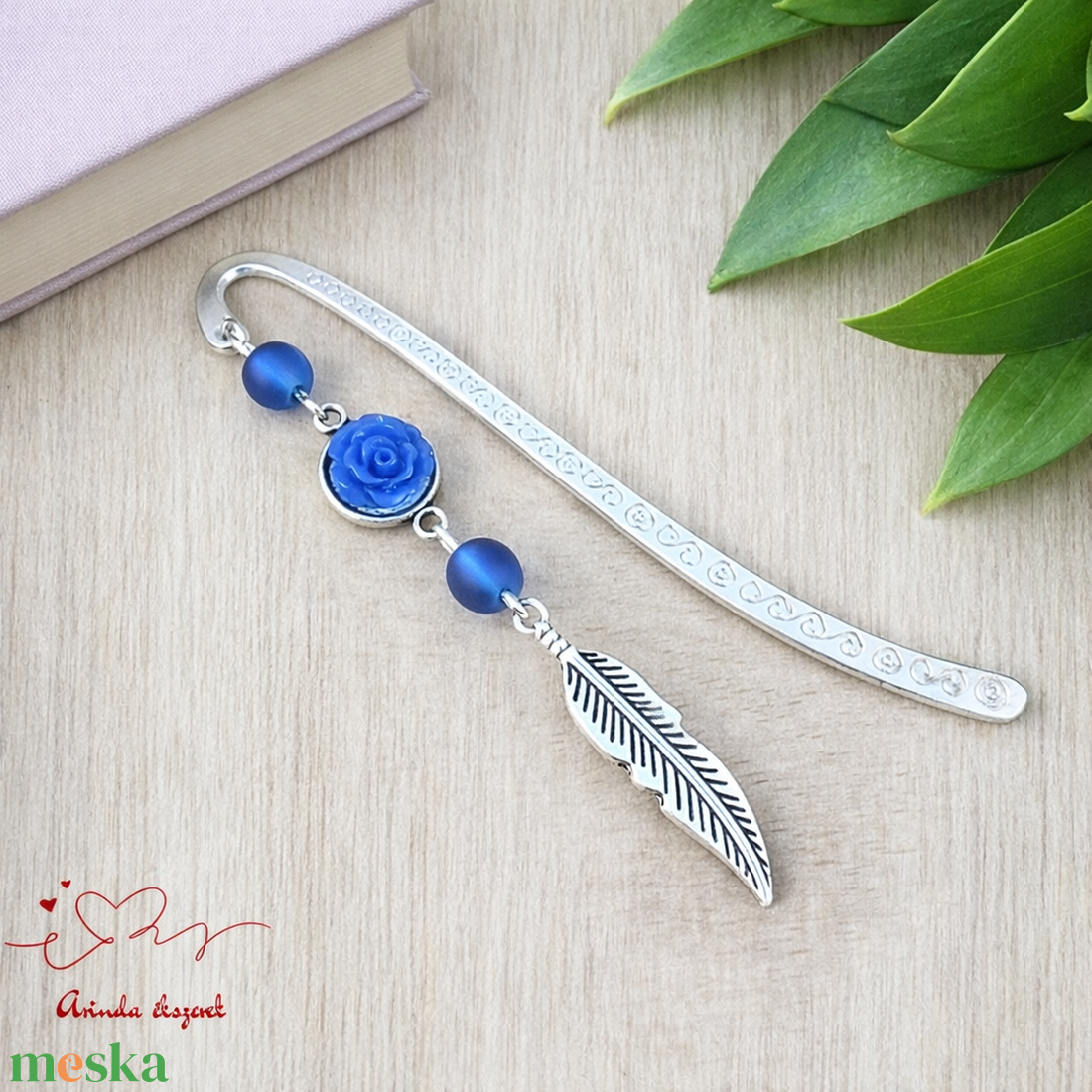 Sötétkék rózsás könyvjelző - Anyák napi apró figyelmesség #75 - könyv & zene - könyvjelző - Meska.hu