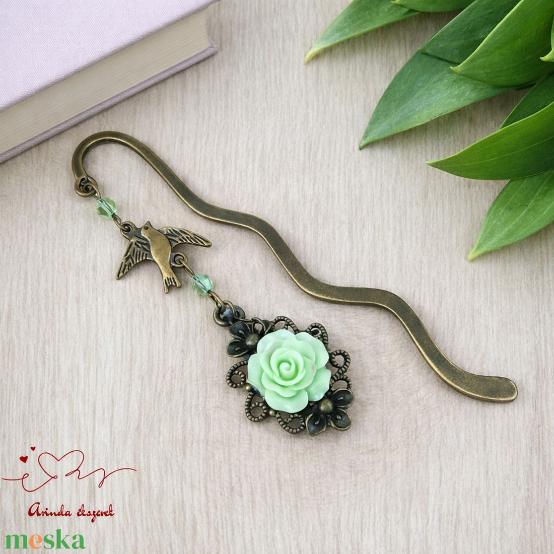 Menta rózsás könyvjelző - Anyák napi apró figyelmesség #67 - könyv & zene - könyvjelző - Meska.hu