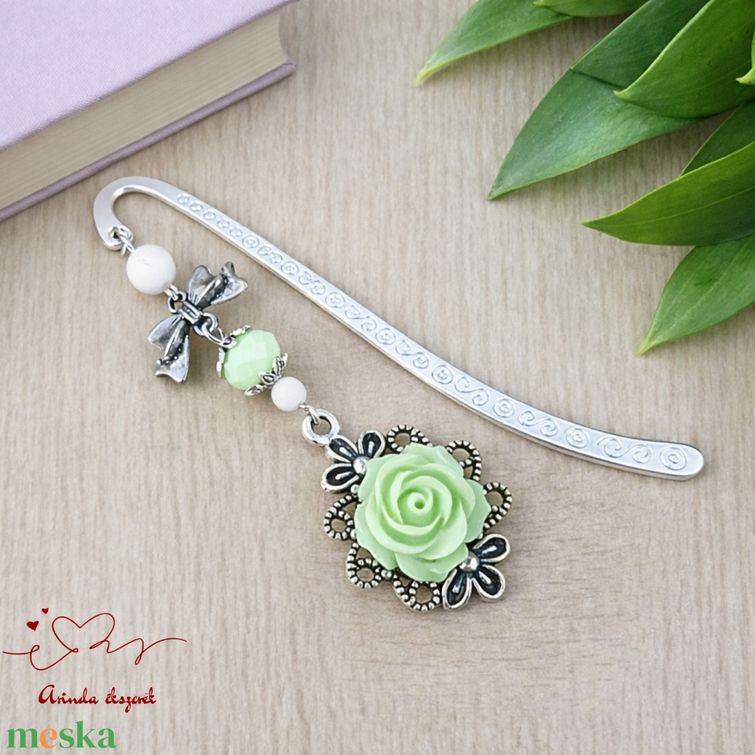 Menta rózsás könyvjelző - Anyák napi apró figyelmesség #73 - könyv & zene - könyvjelző - Meska.hu