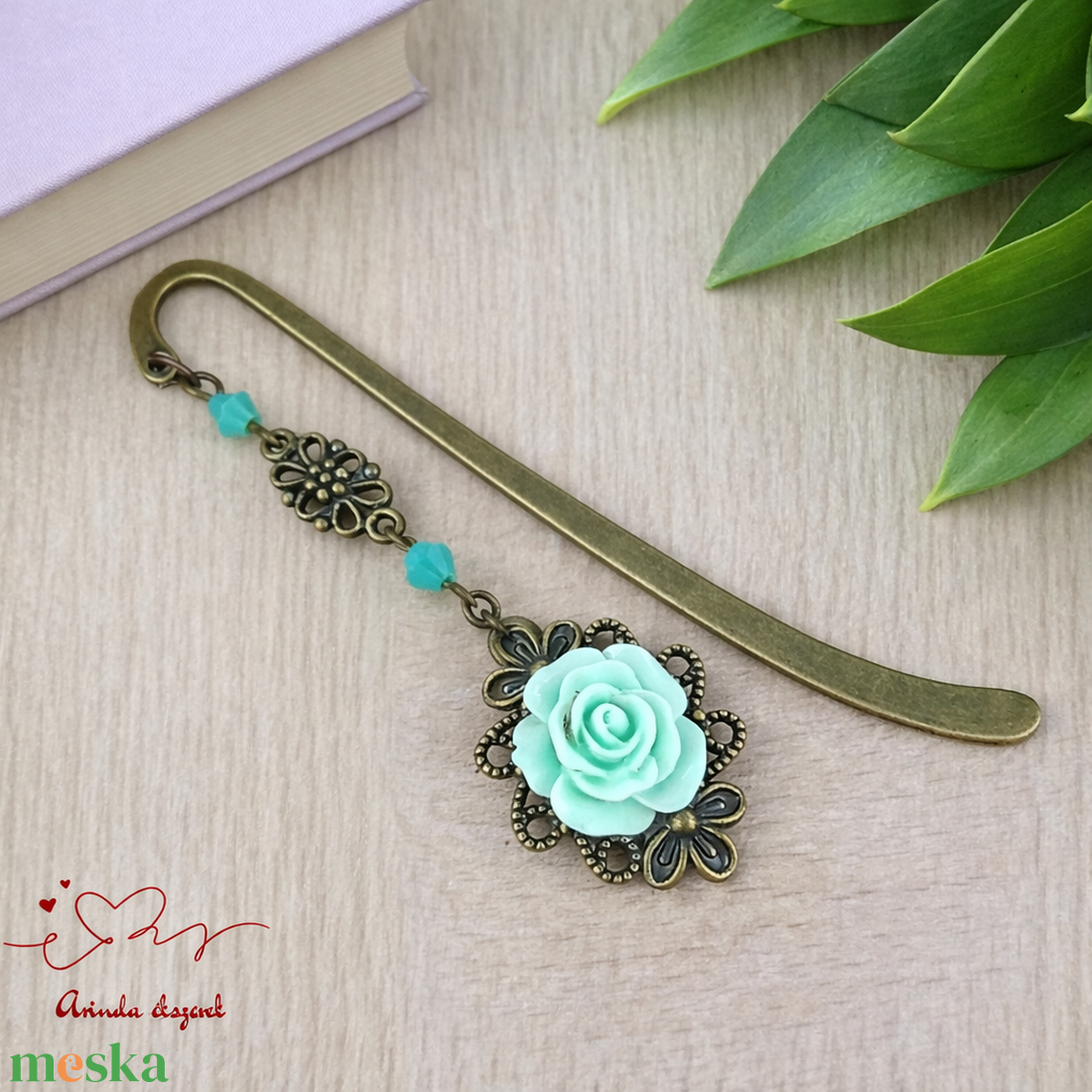 Menta rózsás könyvjelző - Anyák napi apró figyelmesség #64 - könyv & zene - könyvjelző - Meska.hu