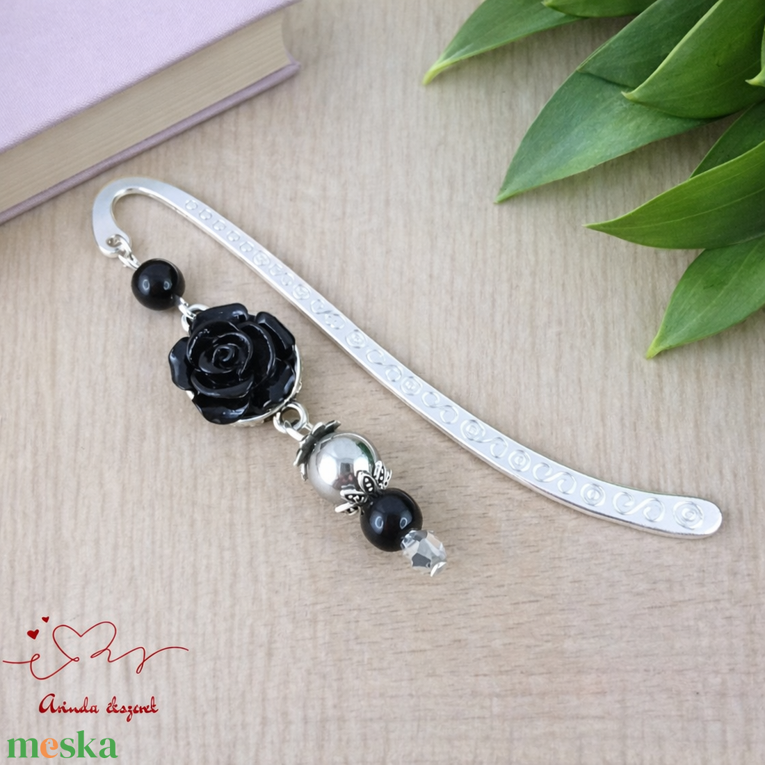 Fekete rózsás könyvjelző - Anyák napi apró figyelmesség #80 - könyv & zene - könyvjelző - Meska.hu