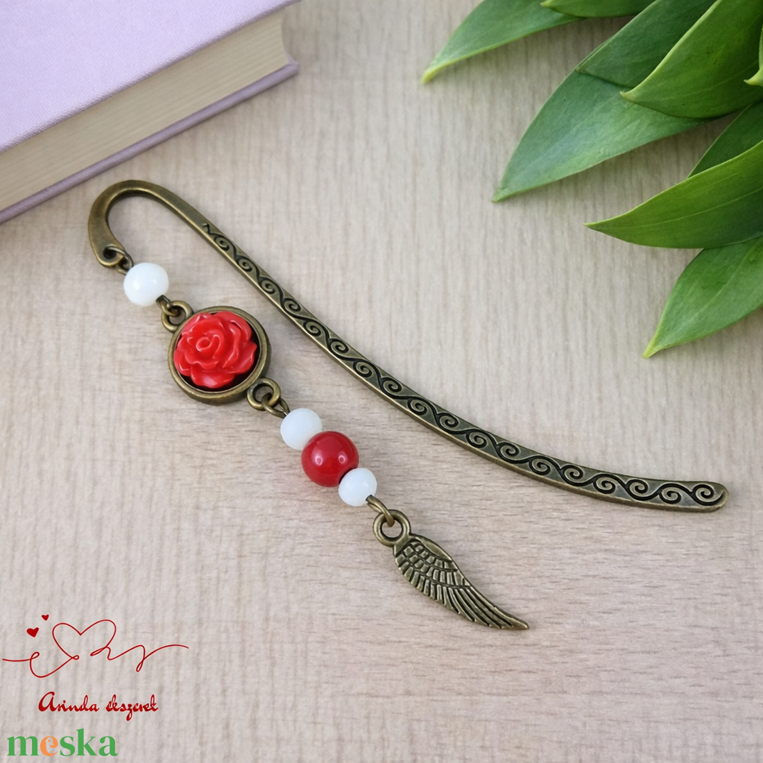 Piros rózsás könyvjelző - Anyák napi apró figyelmesség #60 - könyv & zene - könyvjelző - Meska.hu