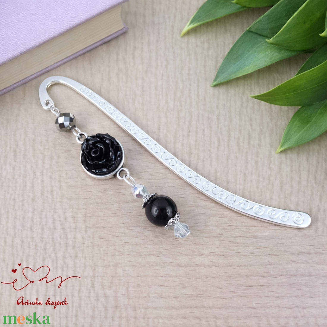 Fekete rózsás könyvjelző - Anyák napi apró figyelmesség #81 - könyv & zene - könyvjelző - Meska.hu