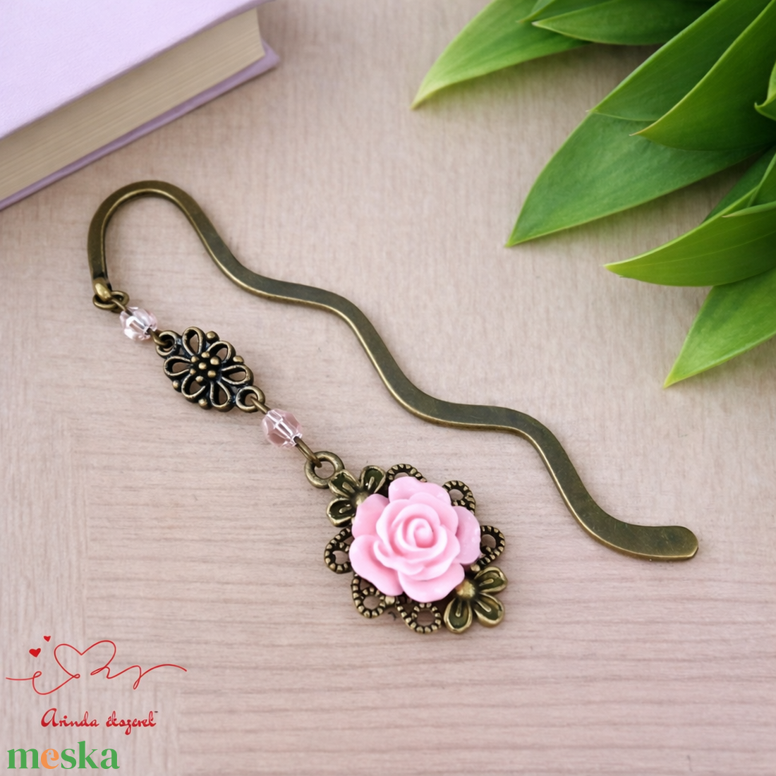 Rózsaszín rózsás könyvjelző - Anyák napi apró figyelmesség #26 - könyv & zene - könyvjelző - Meska.hu