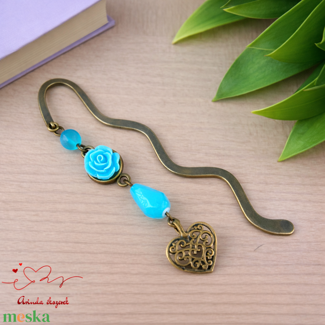 Világoskék rózsás könyvjelző - Anyák napi apró figyelmesség #4 - könyv & zene - könyvjelző - Meska.hu