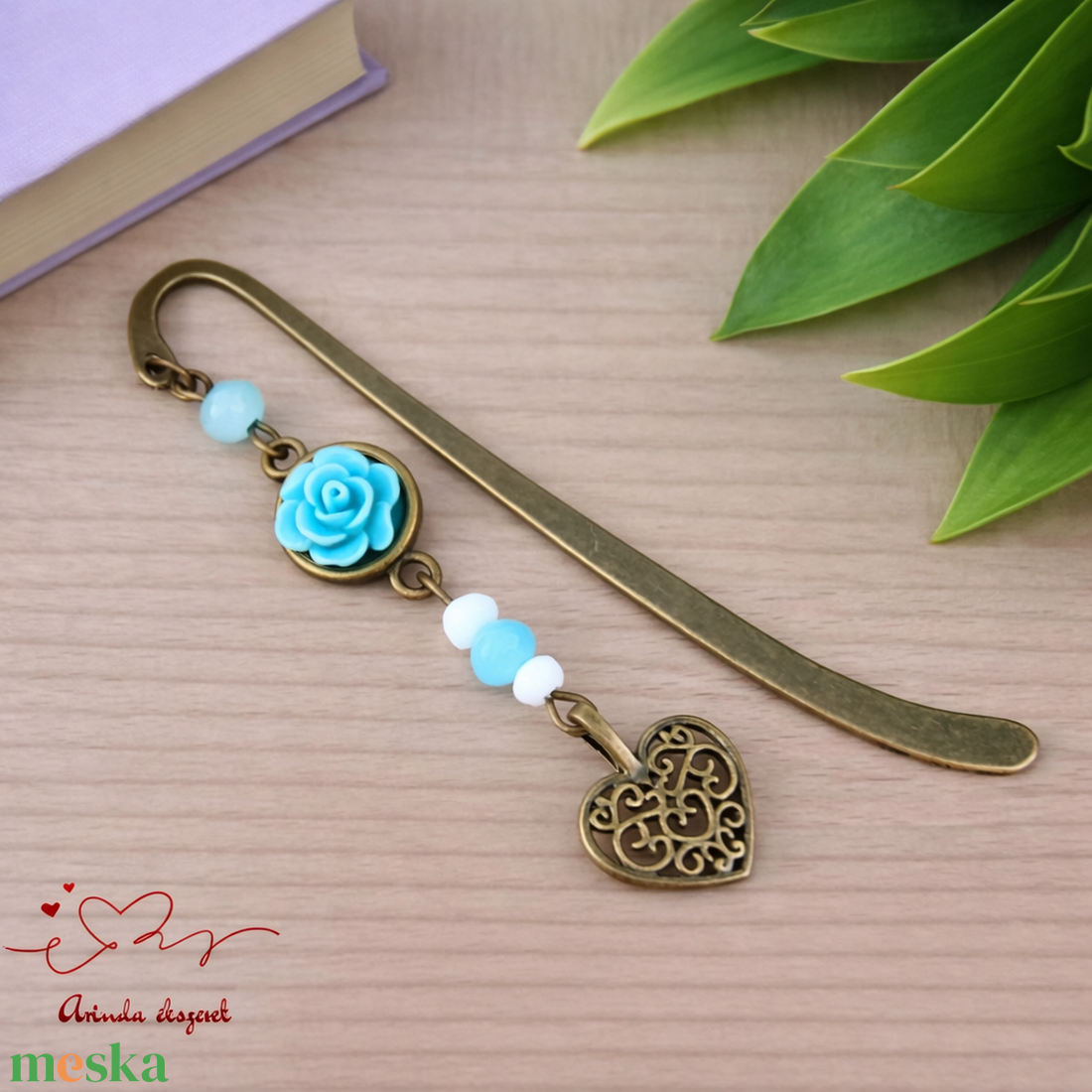 Világoskék rózsás könyvjelző - Anyák napi apró figyelmesség #11 - könyv & zene - könyvjelző - Meska.hu