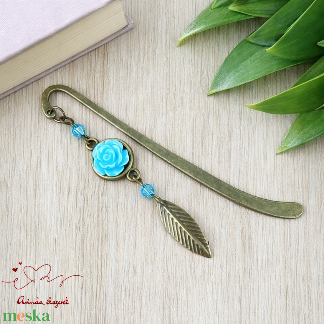 Világoskék rózsás könyvjelző - Anyák napi apró figyelmesség #10 - könyv & zene - könyvjelző - Meska.hu