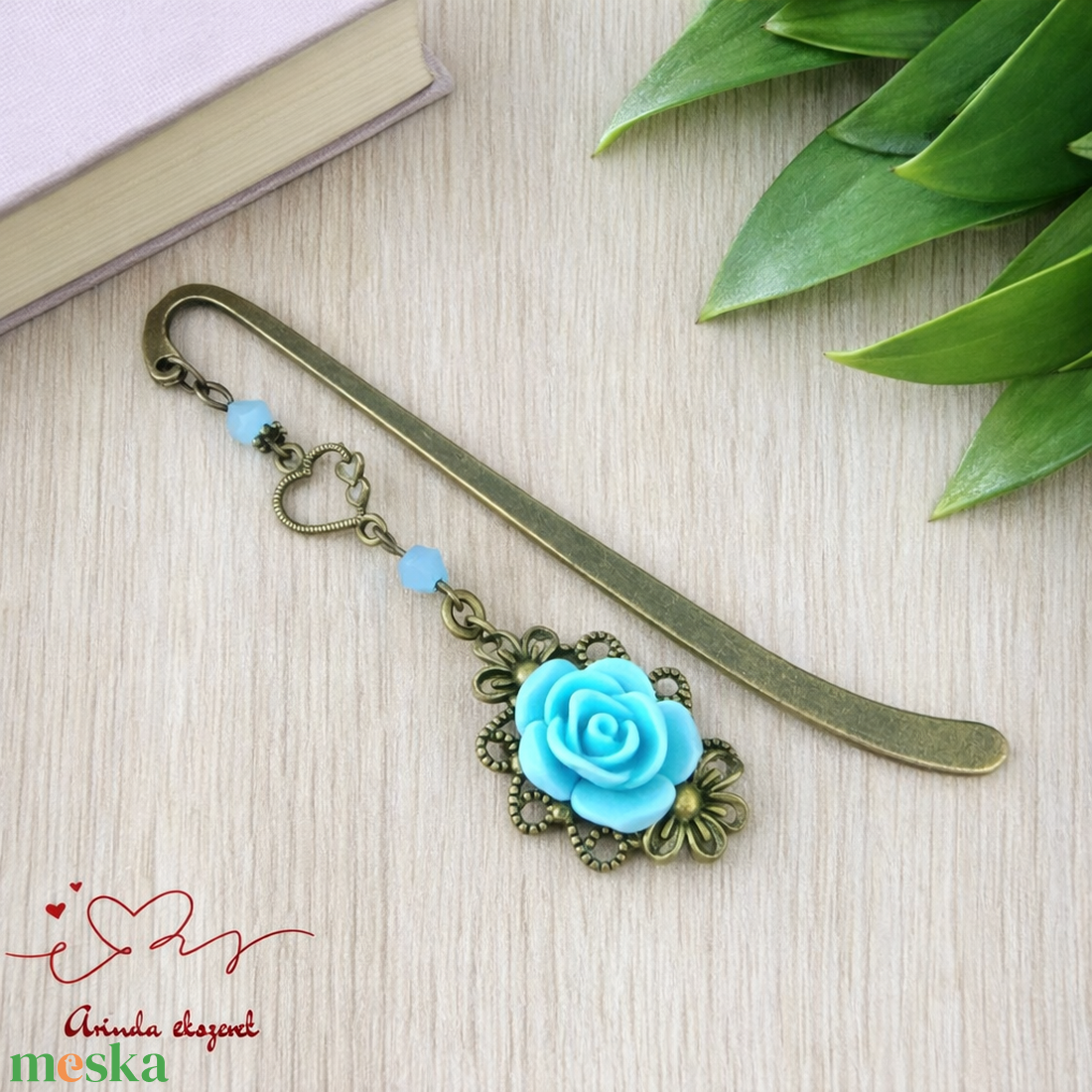 Világoskék rózsás könyvjelző - Anyák napi apró figyelmesség #15 - könyv & zene - könyvjelző - Meska.hu