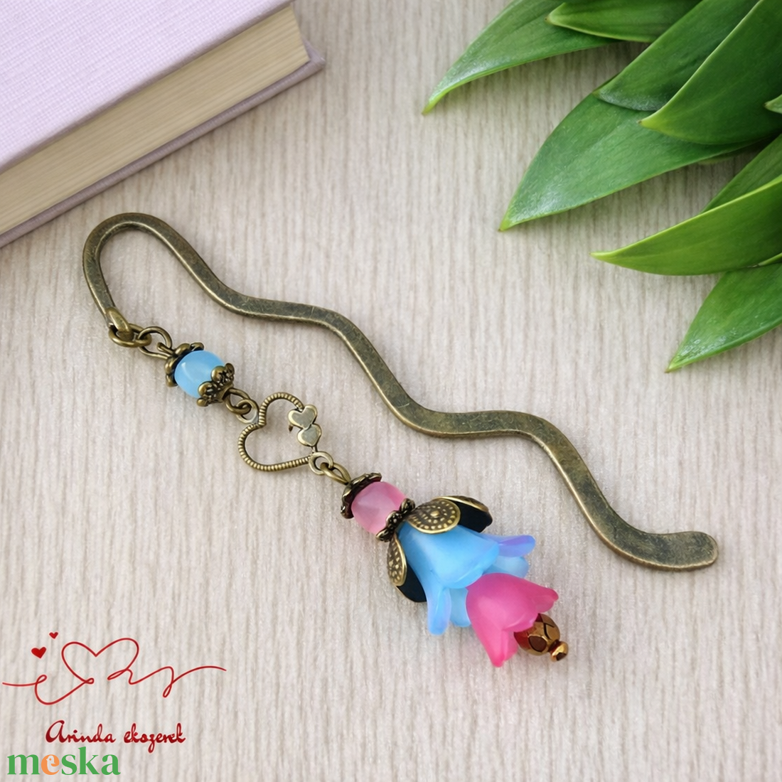 Türkiz-pink virágos könyvjelző - könyv & zene - könyvjelző - Meska.hu