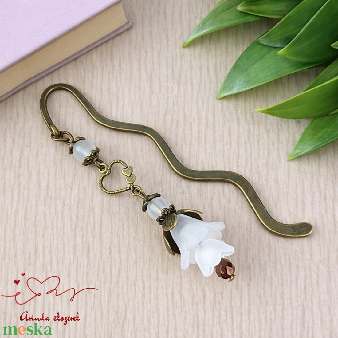 Fehér virágos könyvjelző - könyv & zene - könyvjelző - Meska.hu