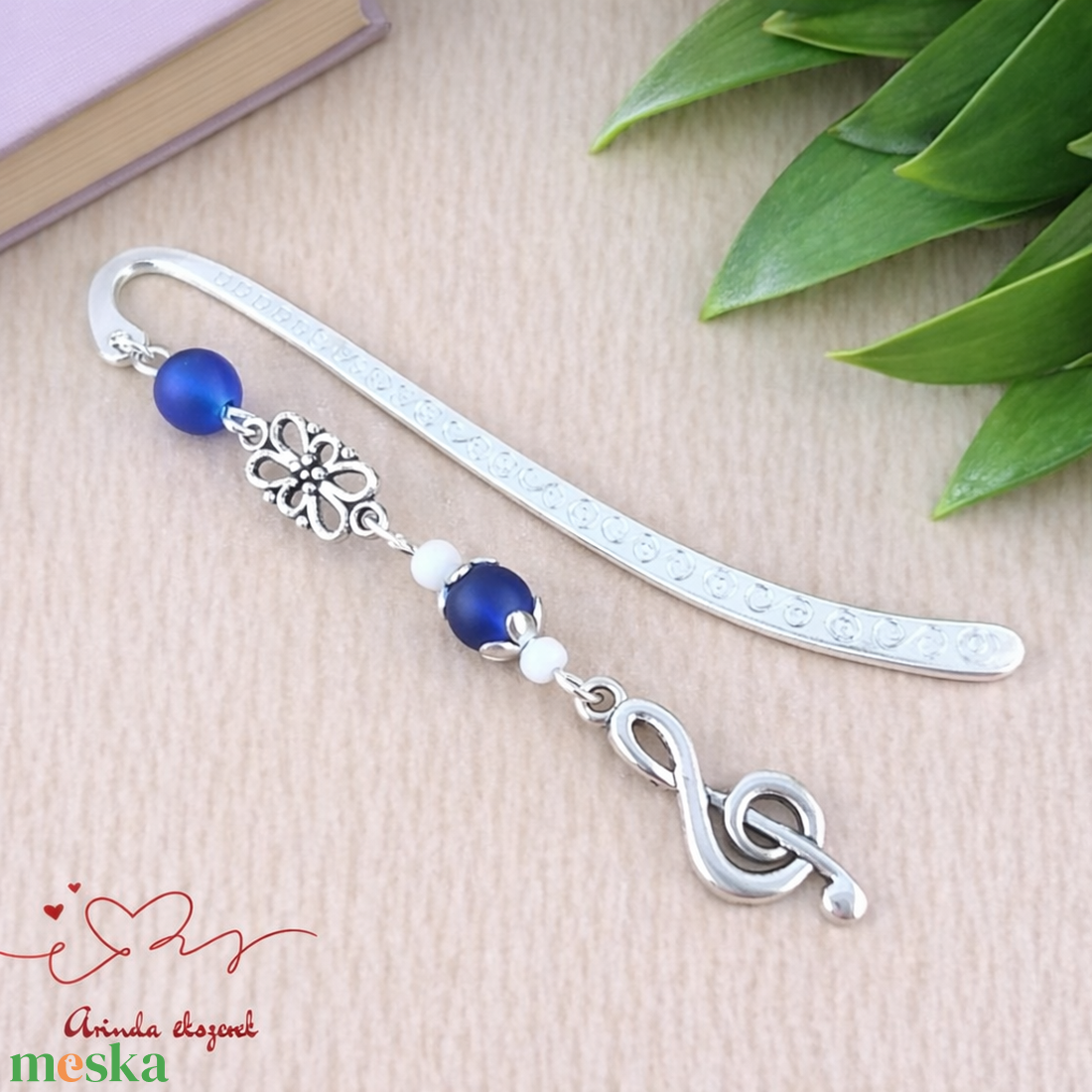 Violinkulcs könyvjelző � sötétkék gyöngyökkel, évzáró ajándék pedagógusnak - könyv & zene - könyvjelző - Meska.hu