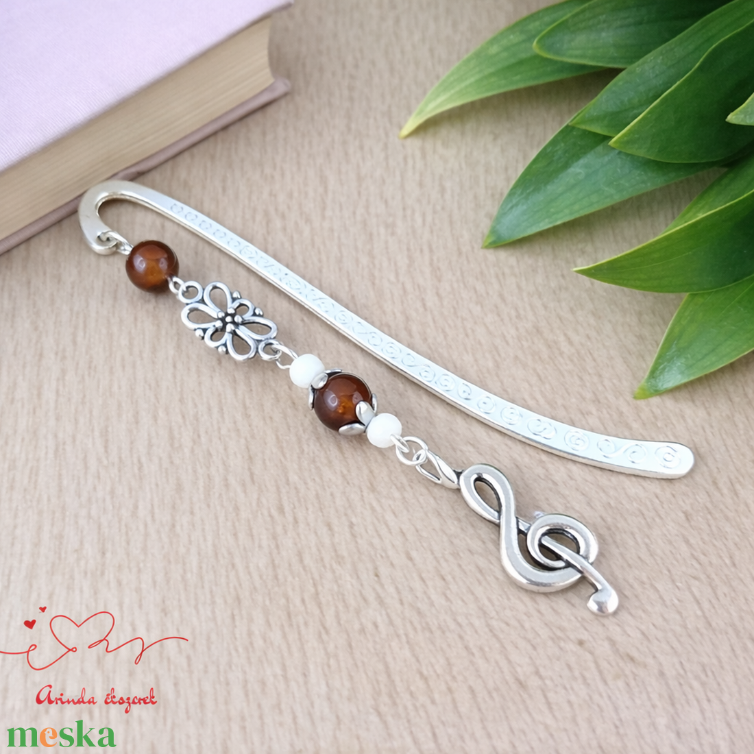 Violinkulcs könyvjelző � barna gyöngyökkel, évzáró ajándék pedagógusnak - könyv & zene - könyvjelző - Meska.hu