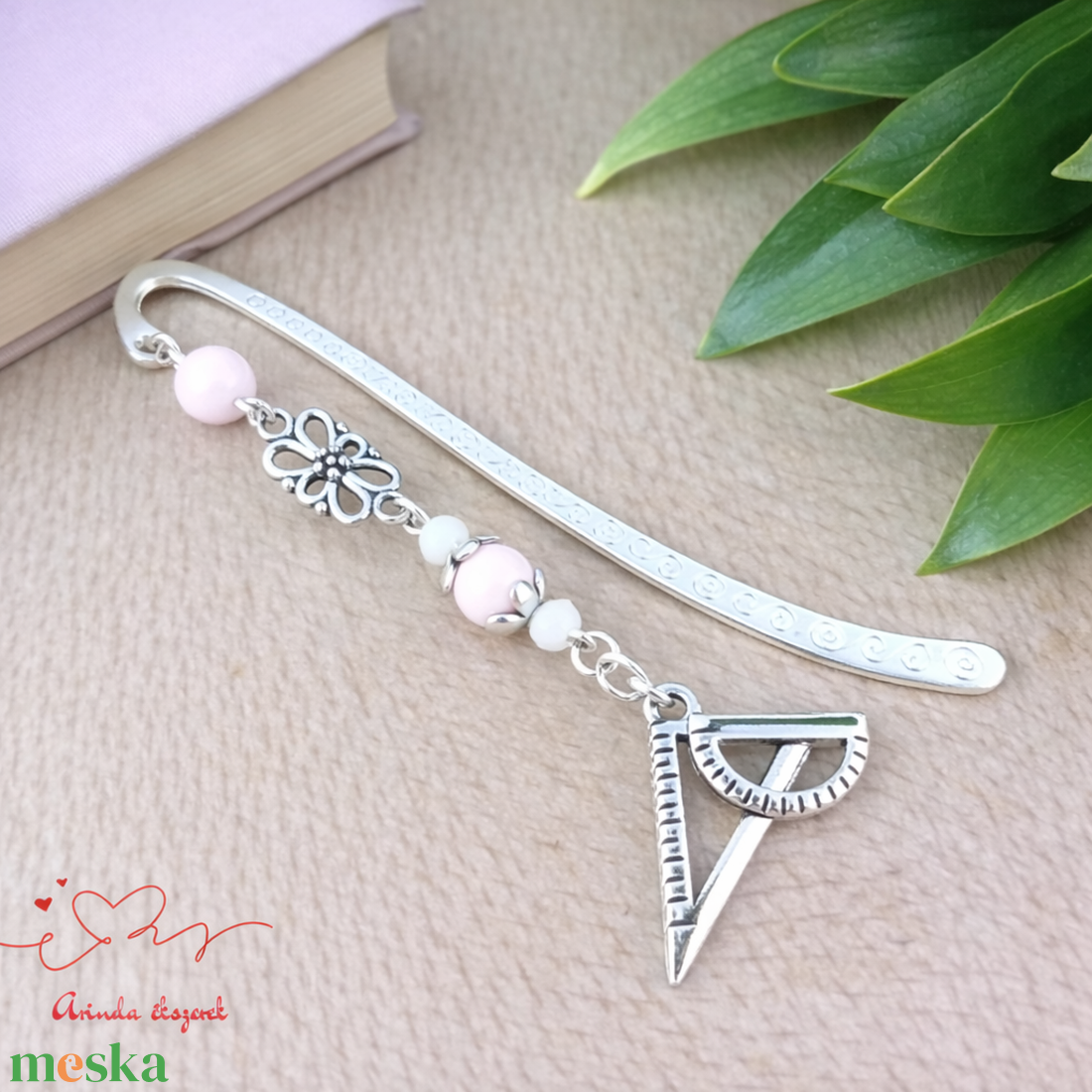 Vonalzó könyvjelző � rózsaszín gyöngyökkel, kézzel készült tanári ajándék - könyv & zene - könyvjelző - Meska.hu