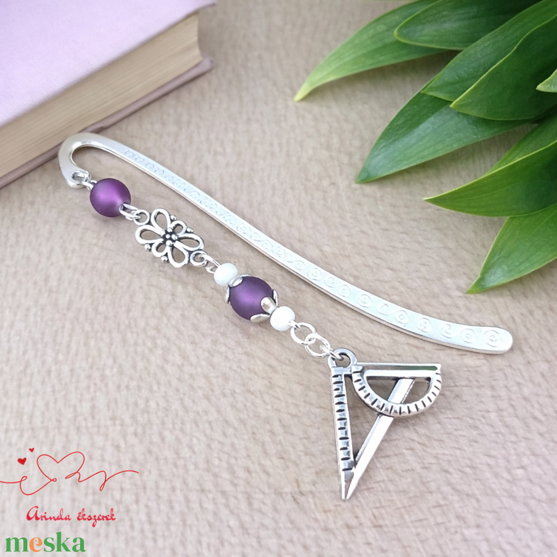 Vonalzó könyvjelző � lila gyöngyökkel, kézzel készült tanári ajándék - könyv & zene - könyvjelző - Meska.hu