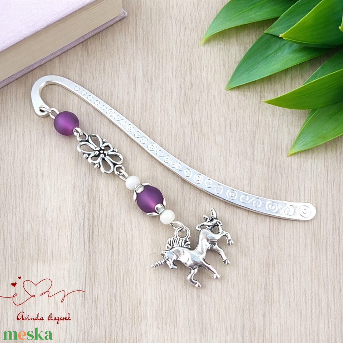 Unikornis könyvjelző � lila gyöngyökkel, varázslatos szülinapi ajándék gyerekeknek - könyv & zene - könyvjelző - Meska.hu