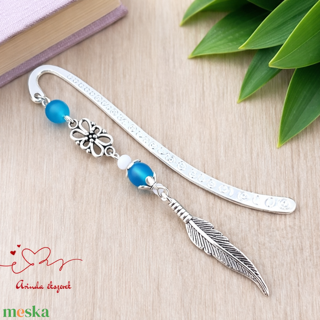 Toll charm könyvjelző � világoskék gyöngyökkel, pedagógusnapi ajándék - könyv & zene - könyvjelző - Meska.hu