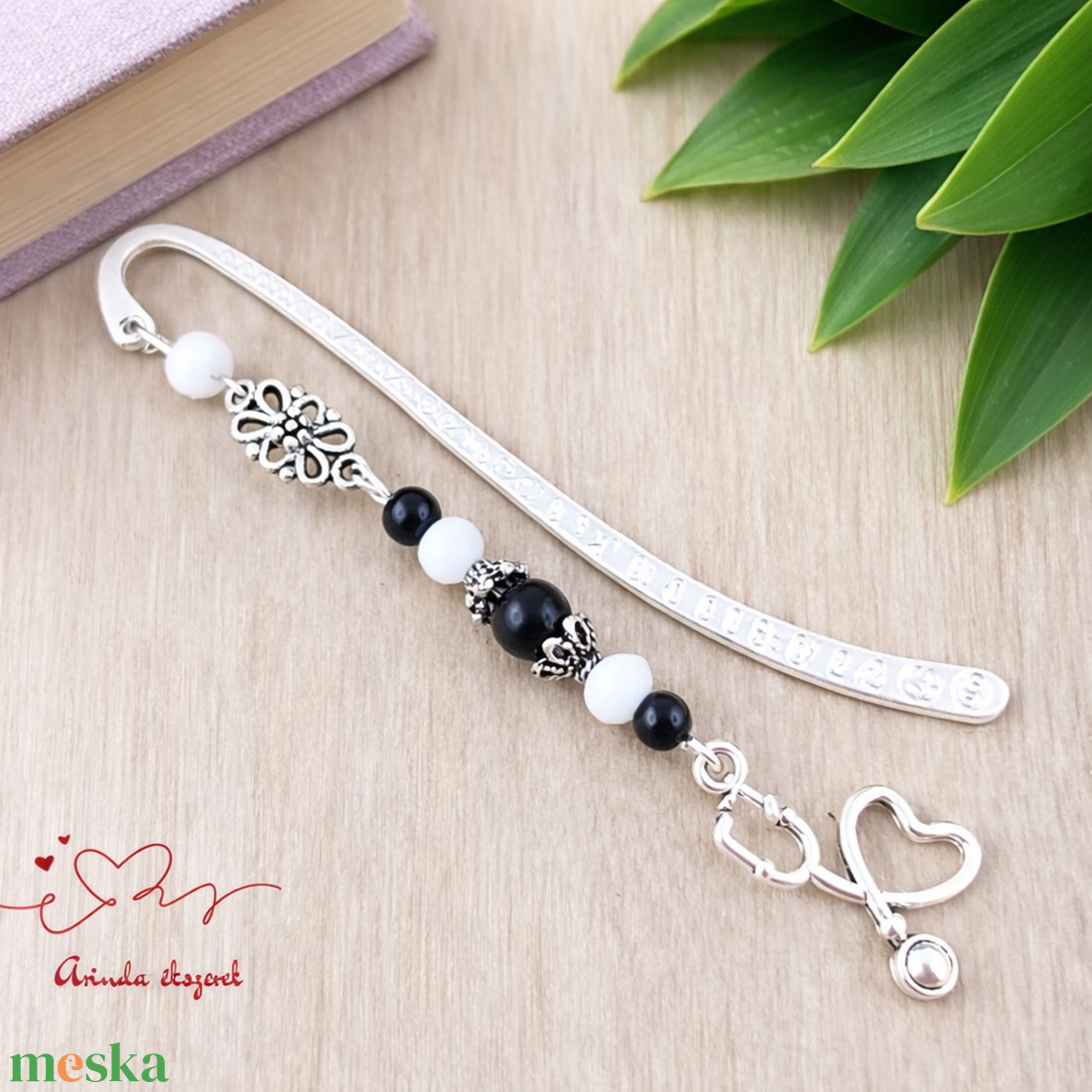 Sztetoszkóp charm könyvjelző � fekete gyöngyökkel, egészségügyi dolgozóknak - könyv & zene - könyvjelző - Meska.hu