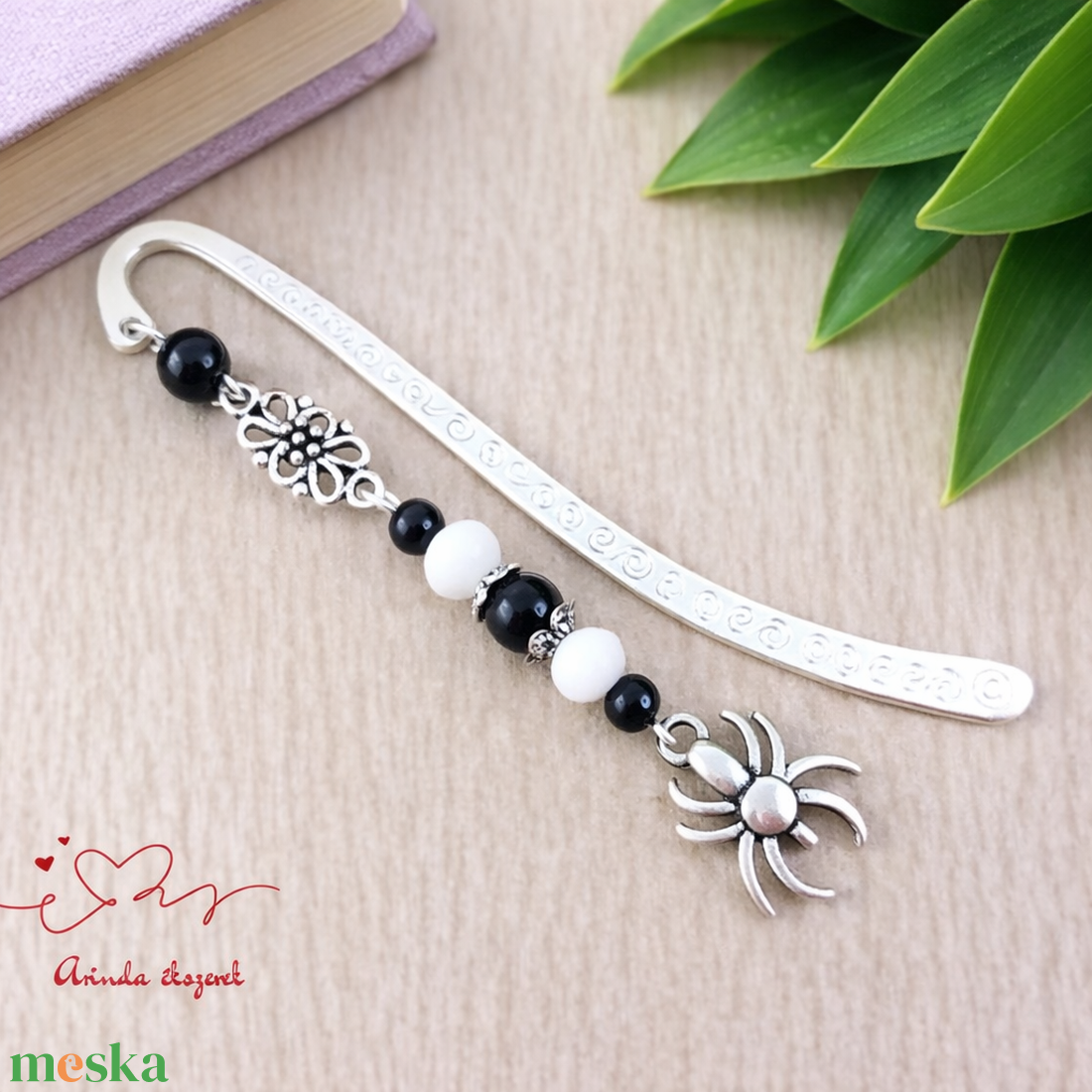 Pókos könyvjelző � fekete-fehér, különleges hangulatú - könyv & zene - könyvjelző - Meska.hu