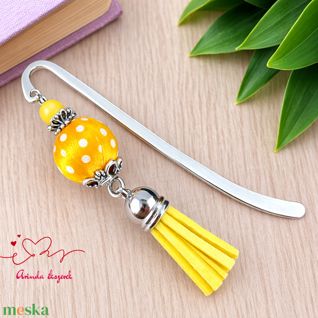 Sárga vidám pöttyös bojtos könyvjelző � kedves ajándék pedagógusnak  - könyv & zene - könyvjelző - Meska.hu