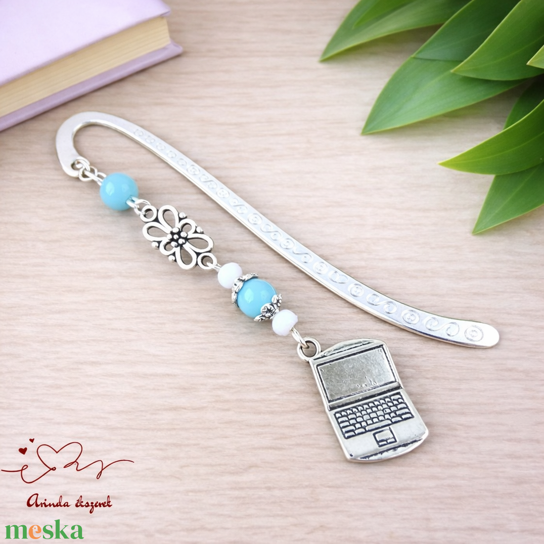 Világoskék laptop könyvjelző � kézzel készült ajándék tanárnak, pedagógusnak - könyv & zene - könyvjelző - Meska.hu