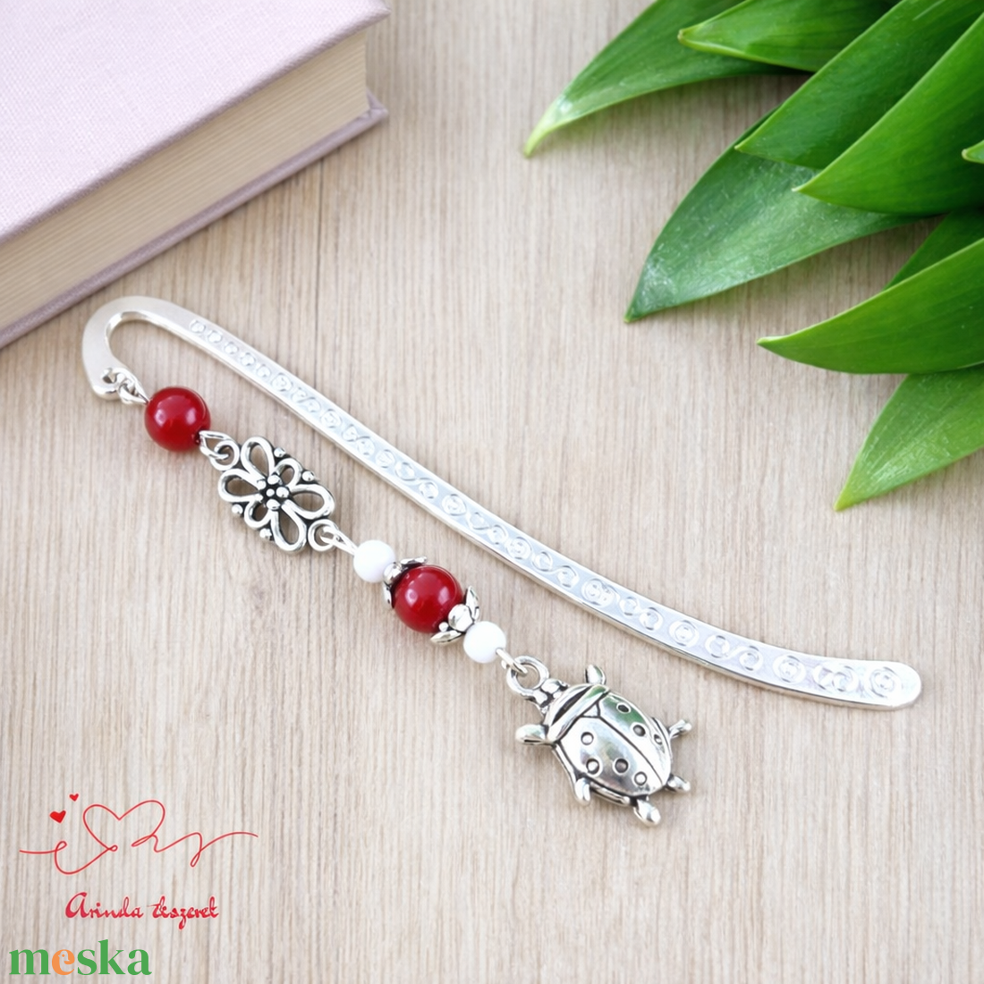 Piros katica könyvjelző � óvónőnek pedagógusnapra, kedves köszönetajándék - könyv & zene - könyvjelző - Meska.hu