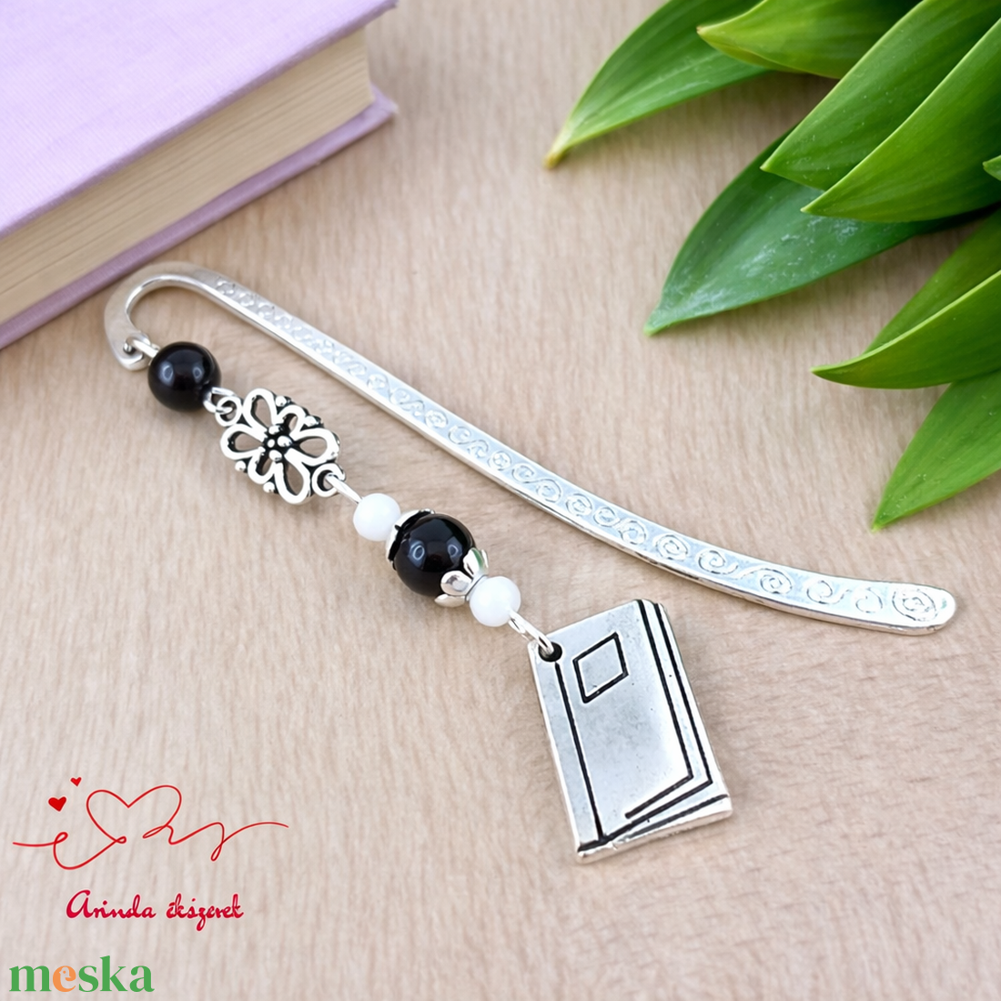 Fekete könyv charmos könyvjelző � pedagógusnapi és évzáró ajándék - könyv & zene - könyvjelző - Meska.hu