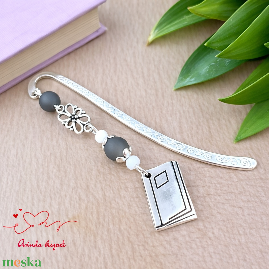 Szürke könyv charmos könyvjelző � pedagógusnapi és évzáró ajándék - könyv & zene - könyvjelző - Meska.hu