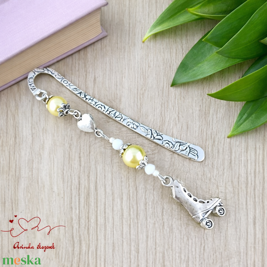 Sárga görkorcsolyás könyvjelző � sportos ajándék születésnapra és névnapra - könyv & zene - könyvjelző - Meska.hu