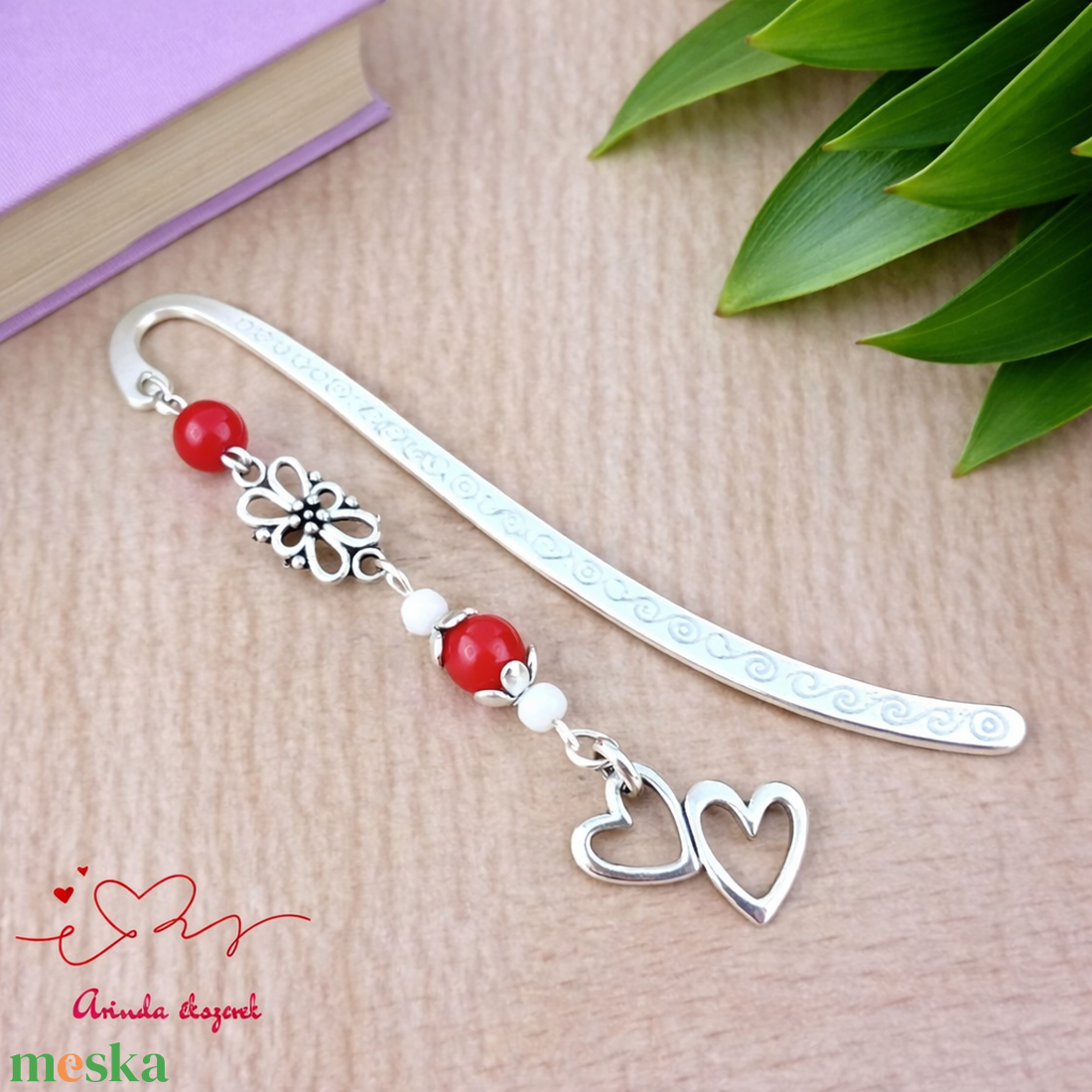 Szív medálos piros könyvjelző � szeretetteljes ajándék - könyv & zene - könyvjelző - Meska.hu